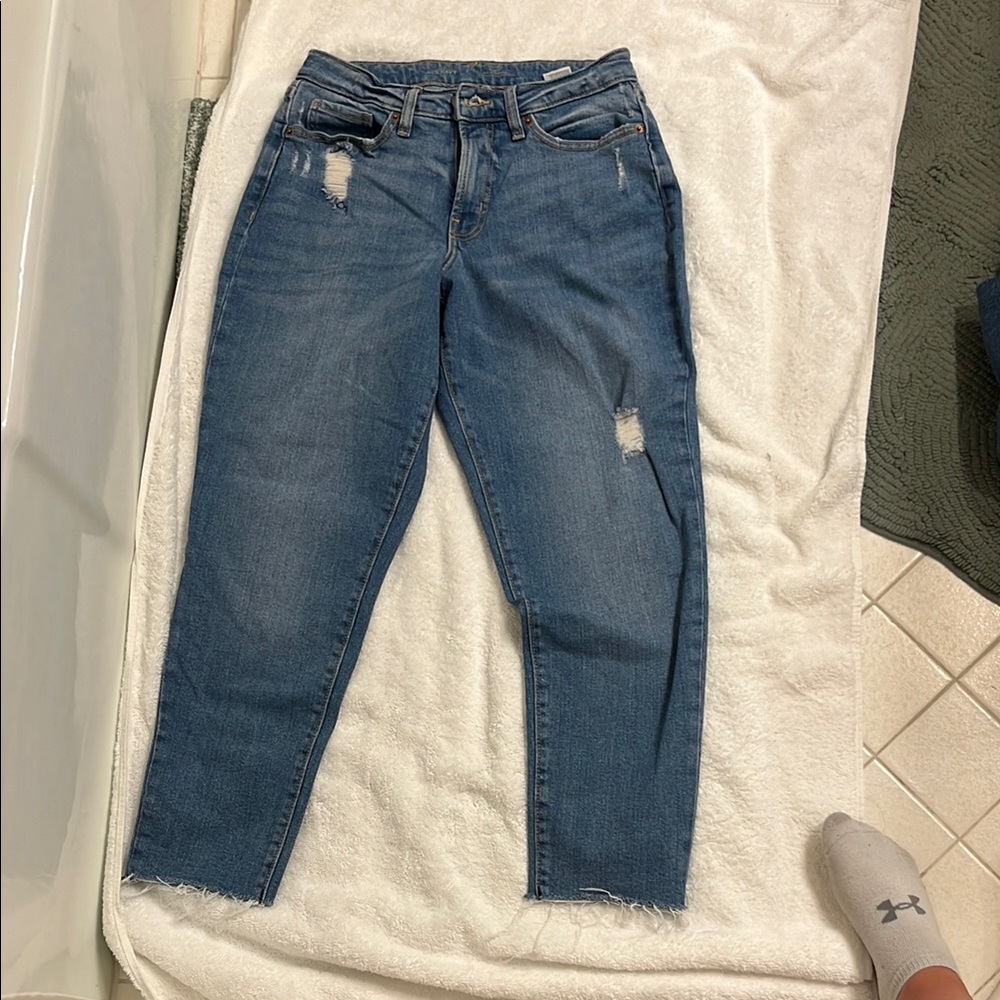 Old Navy Medium Wash Distressed Ankle Jeans